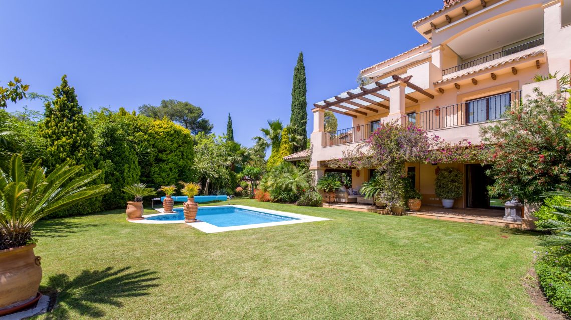 Luxury Garden Apartment in 5 Star Aloha Park