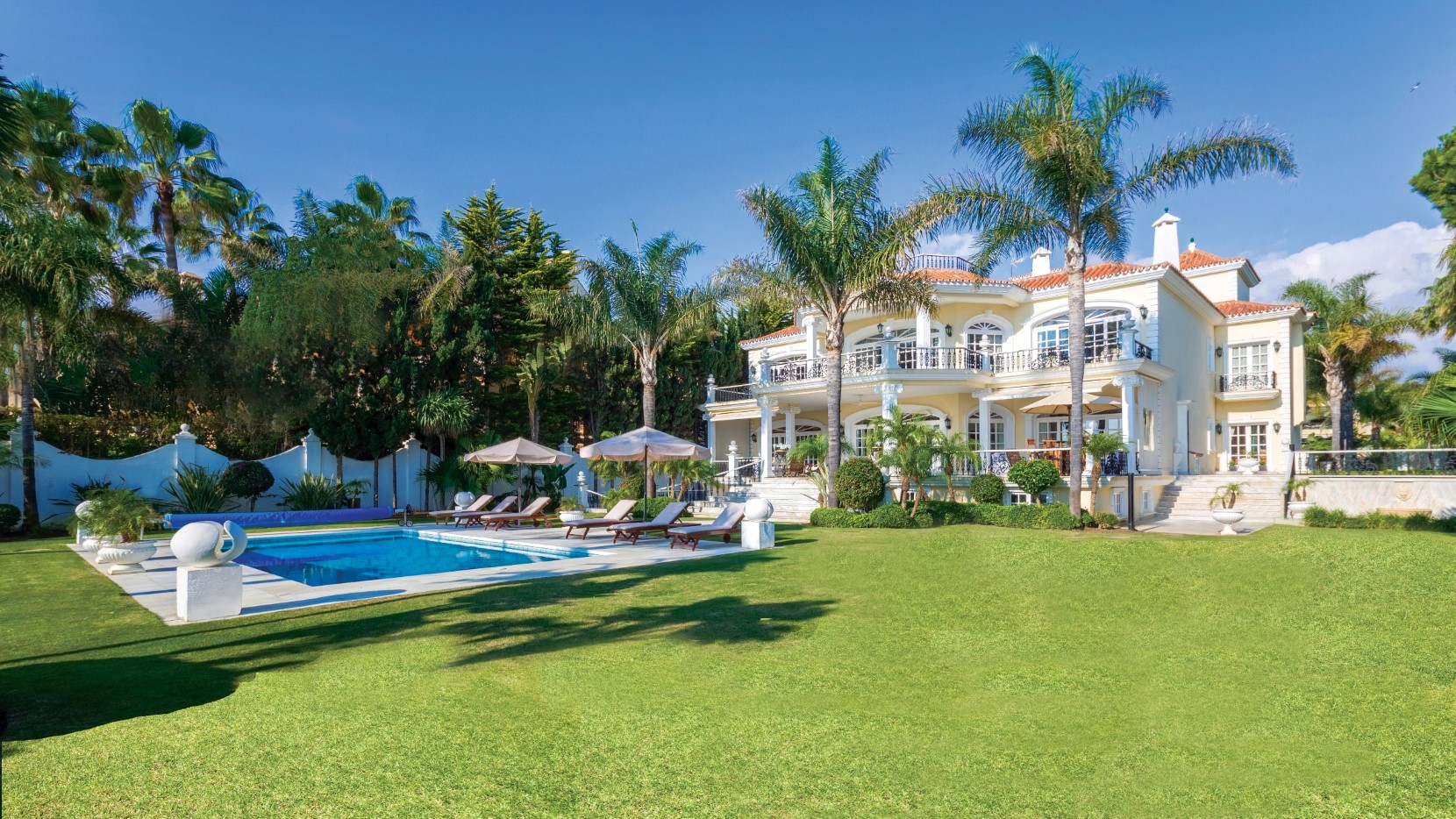 Grand frontline beach estate