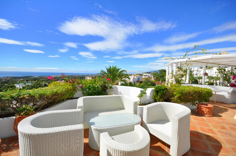 Schneller erfolgreicher Verkauf in Marbella Marbella Hill Club, exclusive Villas, townhouses and apartments